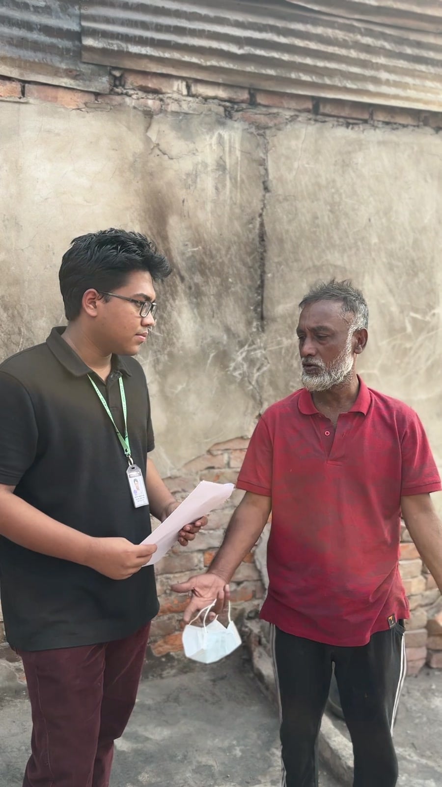 A field conversation with a Korail resident, from the Hashi Ekshathe archive